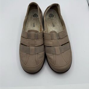 Clarks Cloudsteppers Sillian Stork Flats Sand Color Sz 8M
